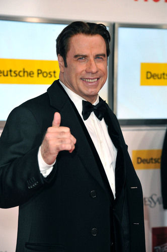 implant par John Travolta hair transplant